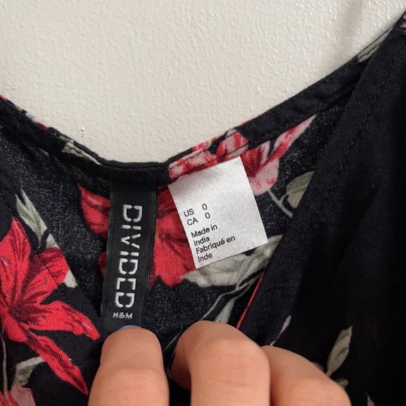 NWOT H&M floral tank crop top - Picture 3 of 3